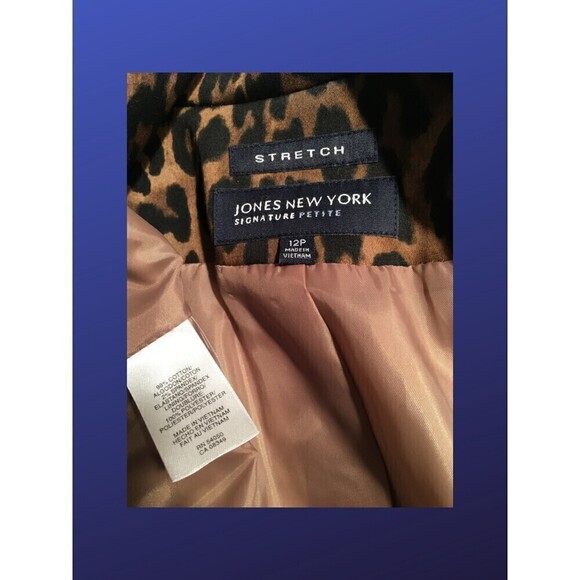 JONES NEW YORK SilkyBlazer Jacket, TAN/BROWN/BLACK Leopard Print, Size 12P, NWOT - Picture 3 of 8